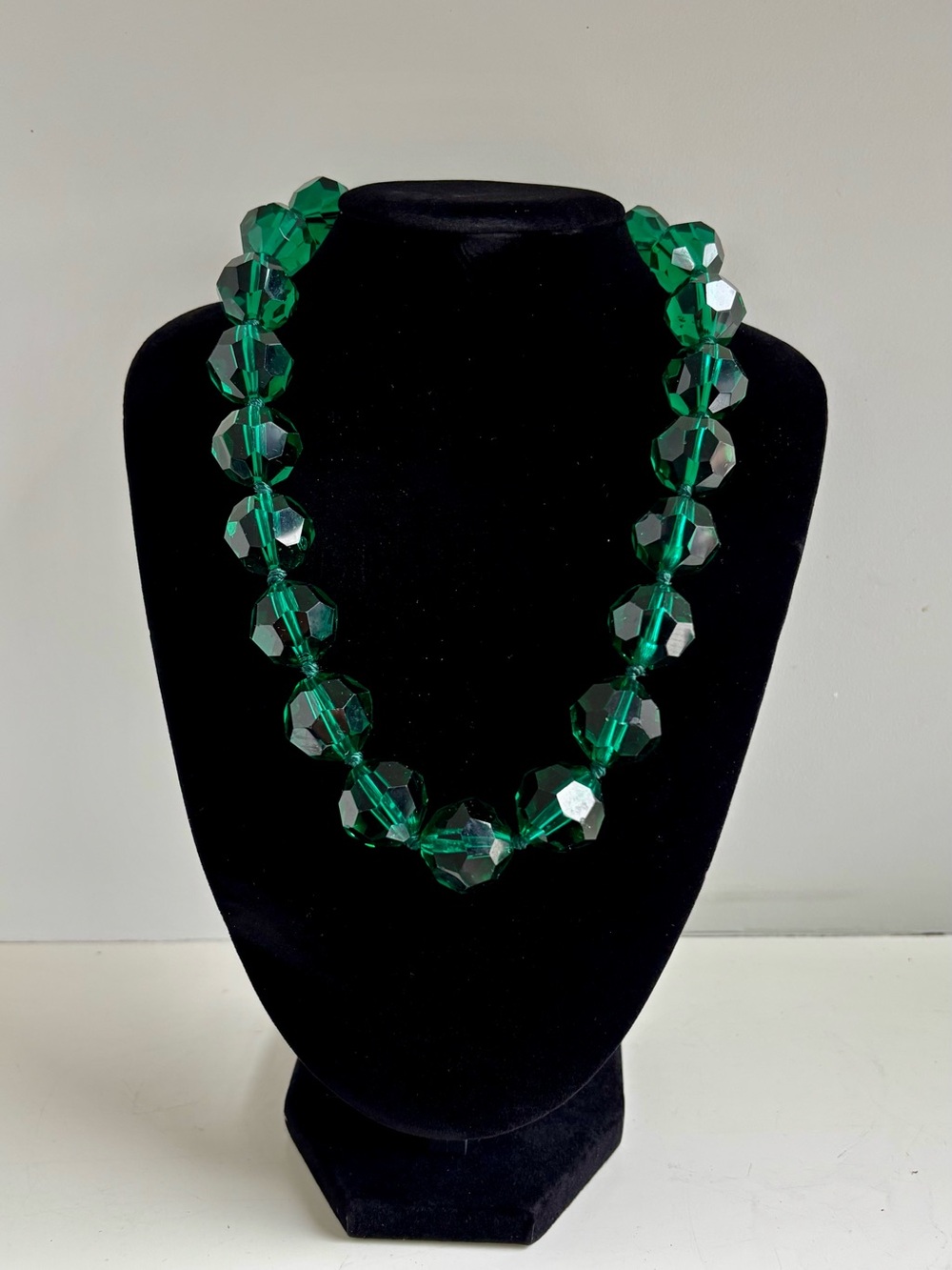 Vintage Emerald Green Glass Bead Necklace 925 Sterling Silver Clasp